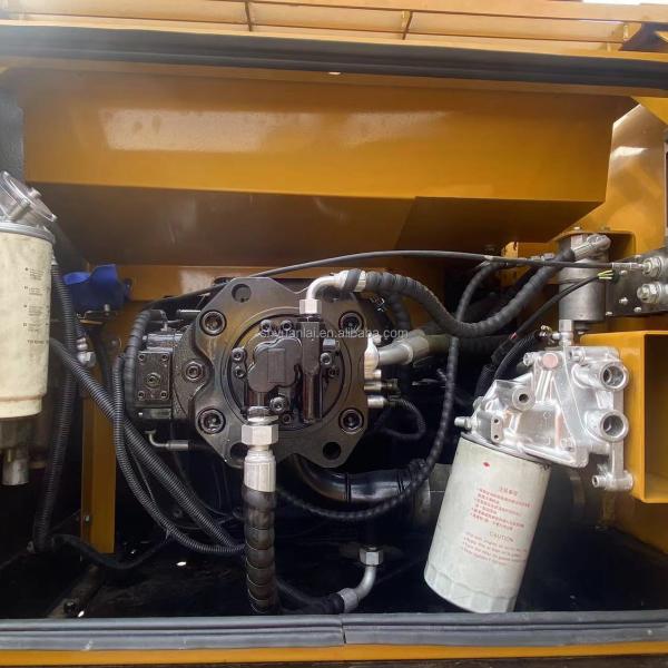 Sany Sy 215 Excavator 20Ton de seconde main SANY 205 215 235 Excavators moyens Année 2023