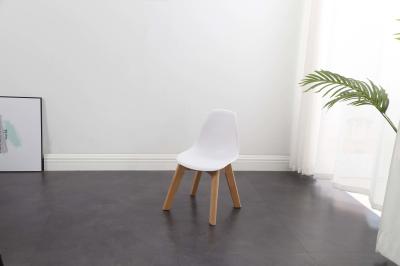 Small Kids Plastic Chairs High Durability With Solid Beech Wood Legs