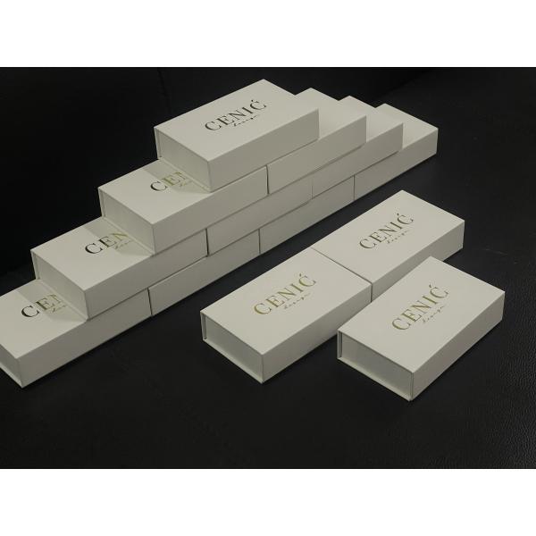 Customized White Paper Magnet Necklace Box
