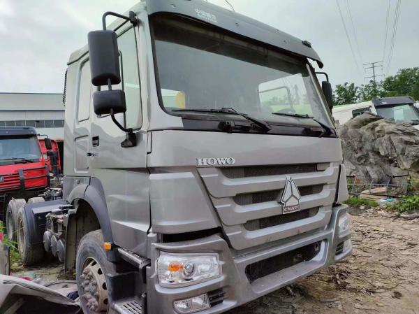 Sinotruk HOWO 6*4 Camião-trator com Certificação de Pneus GCC e 351-450 cv