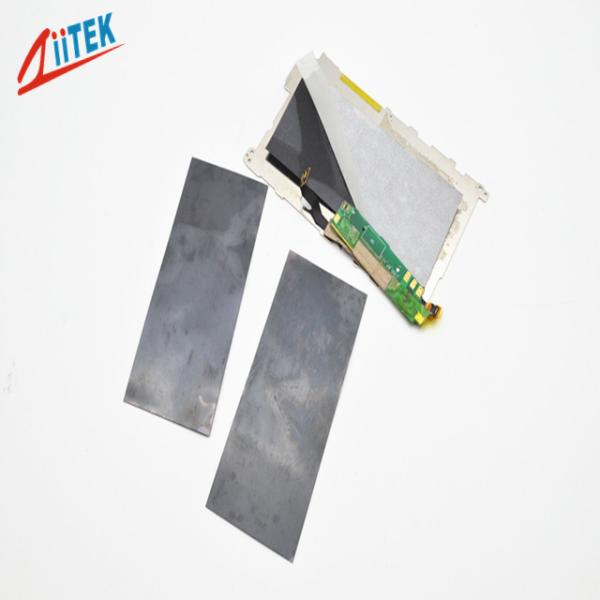 TIR 2100CU 240 ultra finos com a folha térmica preta 85 shore00 -40℃ ~250℃ 2,7 g/cc da grafite do mK para o telefone celular