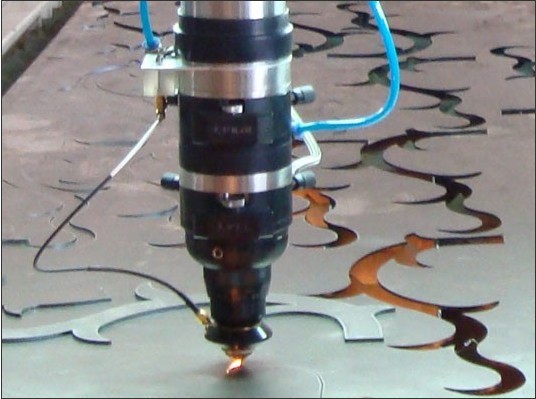 Fabrication de pièces de découpe laser de tôle métallique en aluminium de haute précision pour les besoins OEM/ODM