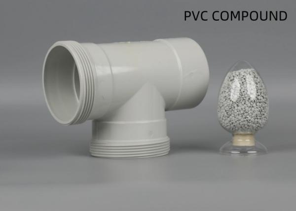 Tubos de encaixe Granulados virgens UPVC compostos Matéria-prima Plástico Flexível PVC rígido para injecção