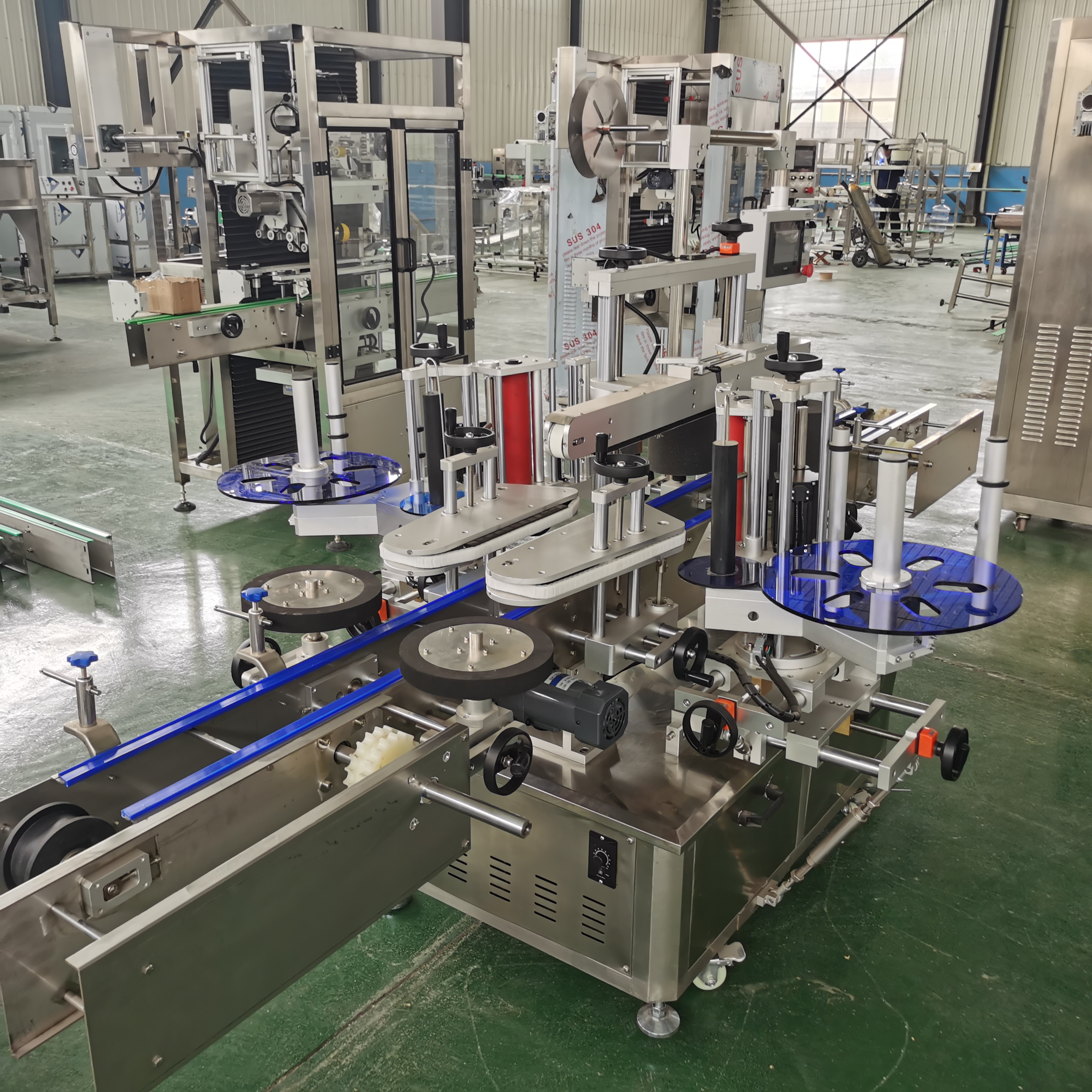 Fully Automatic Flat Round Bottle Labeling Machine for Wine Vodka Beverage Glass Bottles