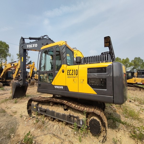 Использованная экскаваторная машина Volvo EC210 Использованная экскаваторная машина 20тонная ползучая гидравлическая машина