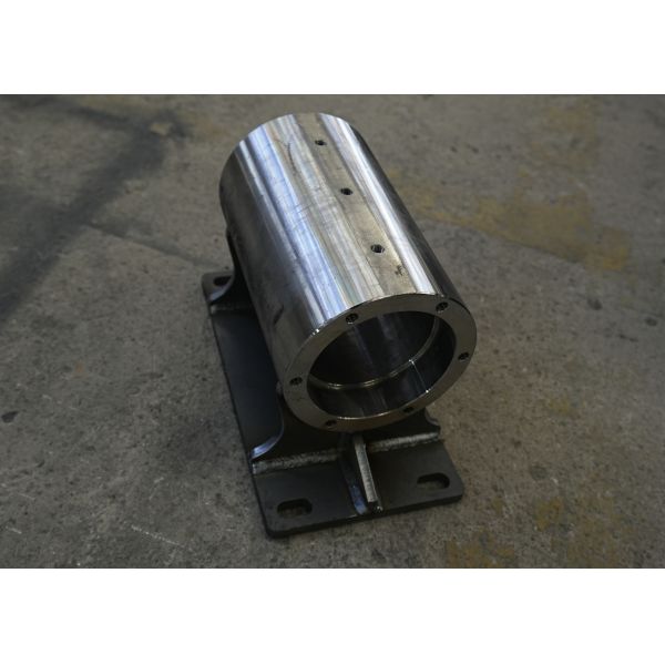 Heavy-Duty Steel Bearing Housing for Secure Bearing Alignment in Sweeper Power Transmission with 4.8kg Weight