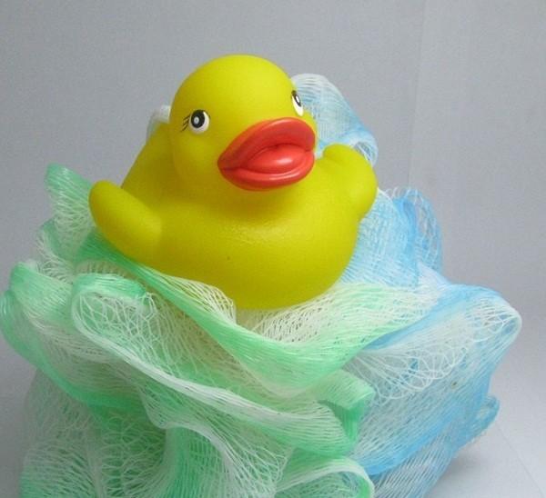 Eco - Friendly Vinyl Yellow Baby Rubber Duck Washing Ball For Kids Bath Time