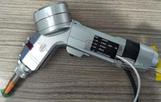 CE FDA Aluminum Iron Handheld Laser Welding Machine 1500W IPG Source