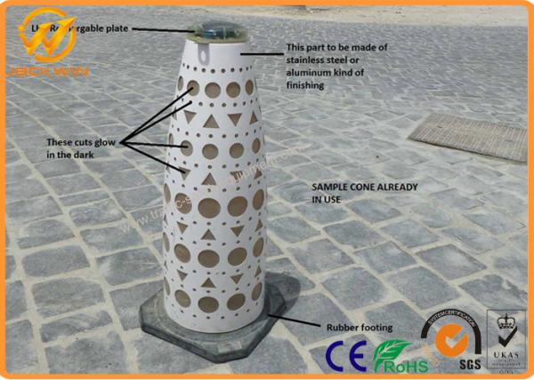 Qatar Standard Traffic Safety Equipment / Solar Traffic Cone Solar Lights , Long life