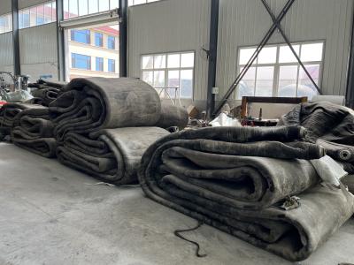 Smooth Safe Vessel Launching Marine Airbag With Nylon Rubber Inner Material Length 5m-24m