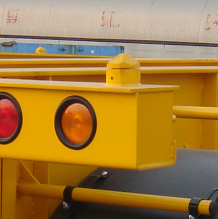 Прицеп для грузовиков 40 футов Контейнерное шасси Стальная конструкция с опциональными осями FUWA 13T x 2 шт.