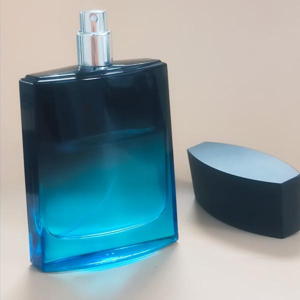 Custom 100ml Square Glass Luxury And Elegant Empty Perfume Bottle Pump Sprayer Gradient Black And Blue Color 15mm Neck