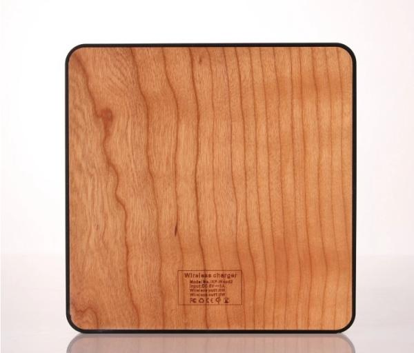 Cherry Wood 10W Qi Retractable Car Battery Charger Wireless Mobile Phone Charger