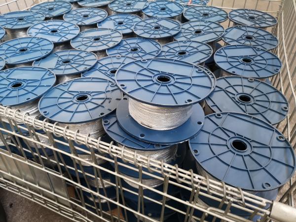 Câble métallique en acier galvanisé revêtu de vinyle transparent pour la protection de la sécurité et la liaison, 3,0 mm x 300 m