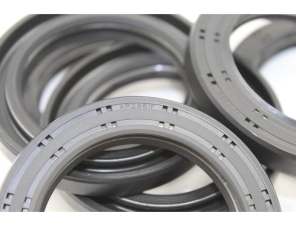 LE014680 Oil Seal Case Parts CX240BLR CX250C CX250D LC LR CX160B CX160C CX210B CX210C LC CX210D LC CX210BLR
