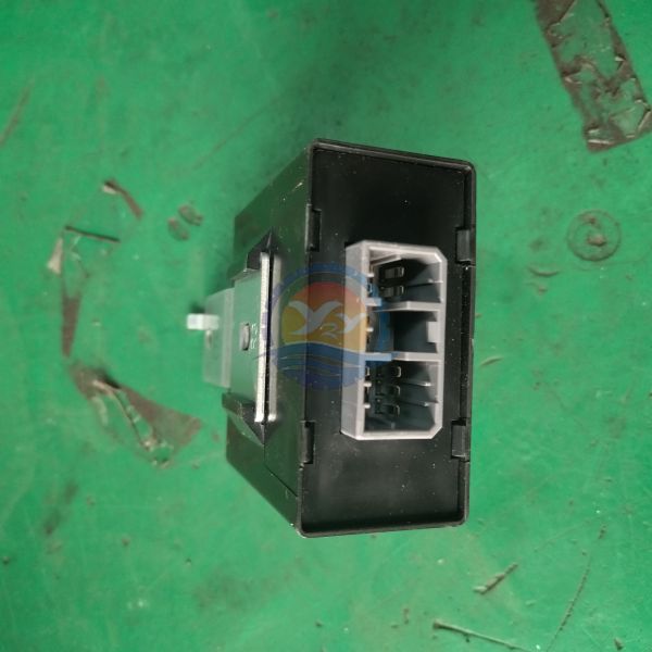 YY24S00001P2 Elic Flasher Relay SK130LC SK140SR SK140 SK135SR Excavator Parts Flasher Drive YY24S00001P2 24V for Kobelco