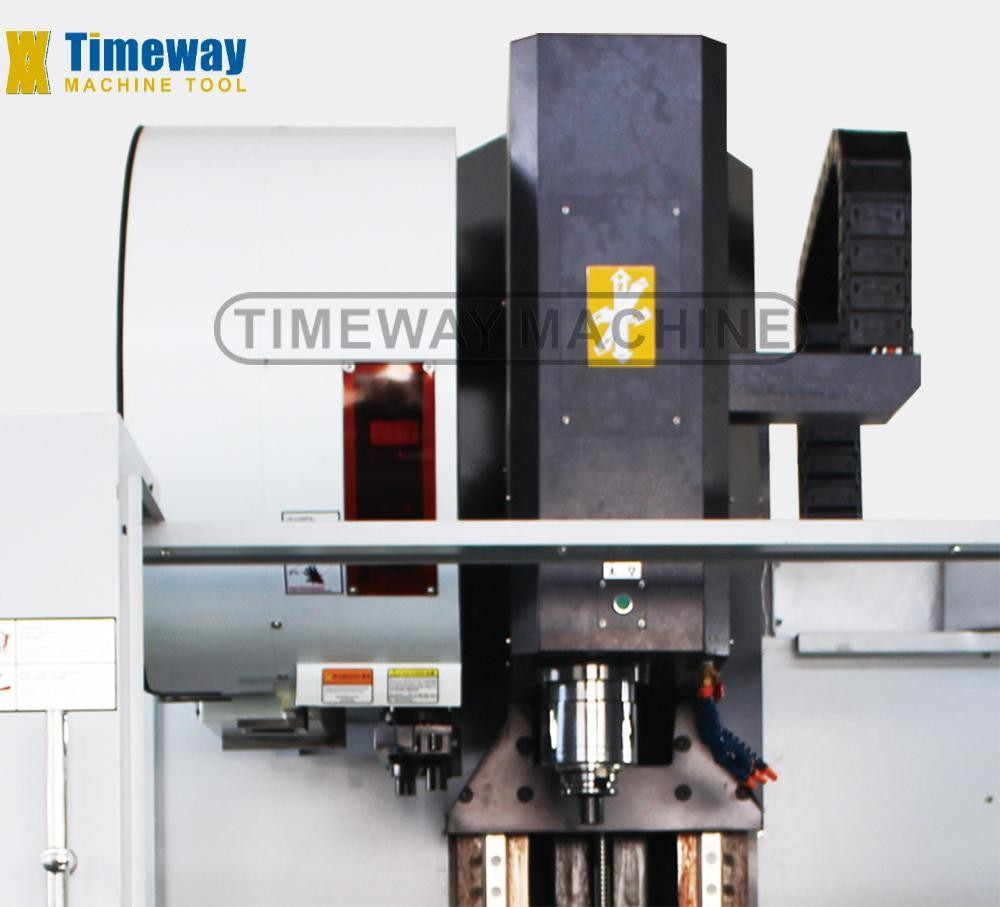 Automatic VMC1370L Vertical Machine Center with BT50 ATC 24 Tools and 700mm Table Travel