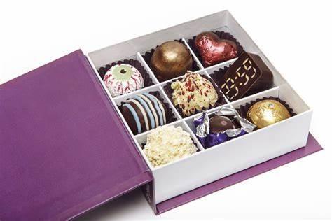 16pcs chocolate packaging box with dividers  Chocolate candy gift box with ribbon