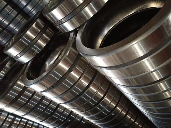 NSK Heavy Duty Roller Bearings / Roller Main Bearings 22205M 25*52*18mm