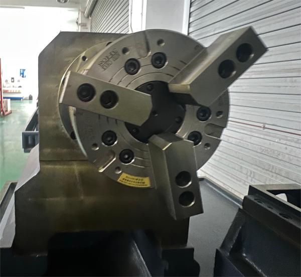 6100Y tour CNC multi-fonction de précision avec une large plage de traitement