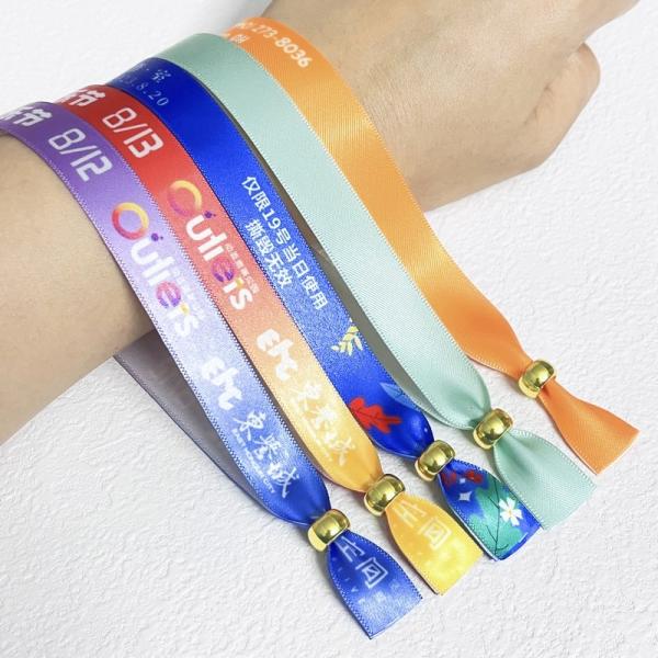 Custom Woven Cloth Wristbands Screen Printing For Corporate Events Musical Festival Activity Polyester Bracelet