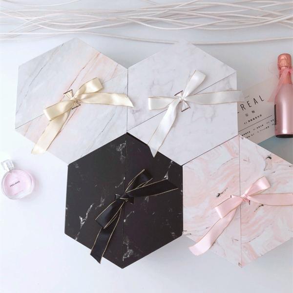 Recyclable Kraft Hexagon Shape Gift Box White Pink Black Marble Print For Wedding Favors