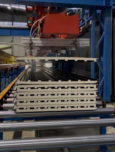 Lightweight Aluminum Sandwich Panel Roofing PU Polyurethane Foam Sheets For Roofing