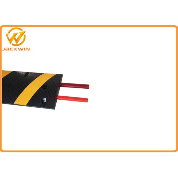 60ft 1830mm Road Safety Reflective Rubber Speed Bump With Panama Standard
