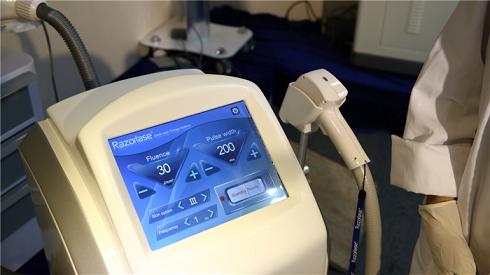 Beauty Salon Permanent Hair Removal Laser Machine 808nm Wavelength