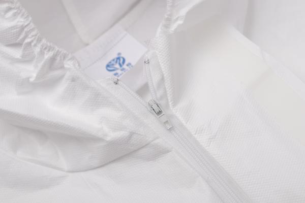 Level 4 Sterile Disposable Cpe Isolation Gown Fluid Resistant