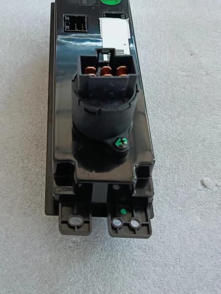 foton motor genuine spare part FP1811030001A0A0883 electric air conditioner controller assembly