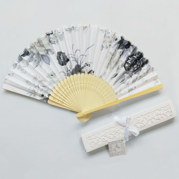Abanico De Madera De Mano Red Floral Fabric Customized Hand Fans Wedding Favors Foldable Hand Fans