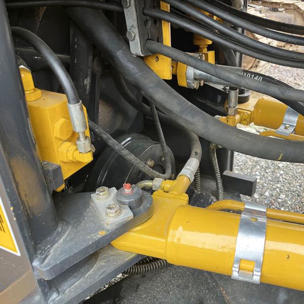 Liugong CLG835 Used Loader 92kw Rated Power 1.8m3 Bucket Capacity Remarkable Performance