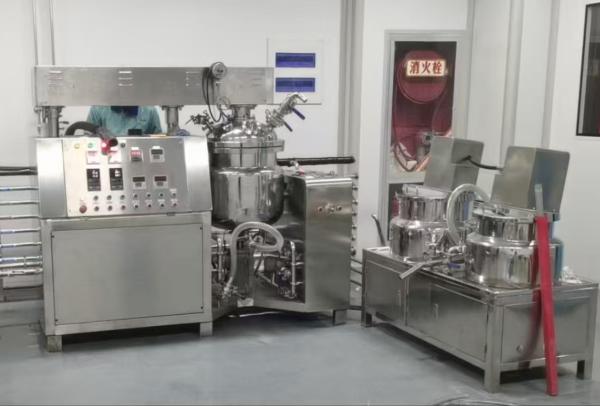 En el caso de los productos de limpieza, se utilizará una solución de limpieza para la limpieza de la superficie.