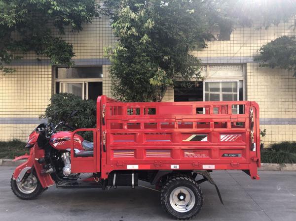 Tipo de corpo aberto do triciclo adulto da carga 250CC velocidade máxima de freio de cilindro 60km/H de 1700 * de 1250mm