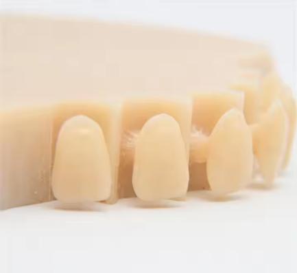 Clear Dental PMMA Excellent Biocompatibility and Low Ash Content 0.032% for Dental Applications