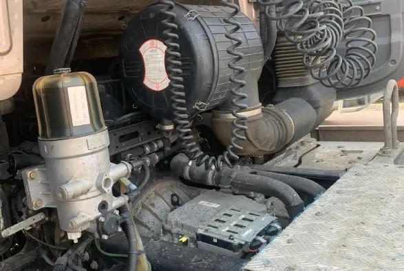 Используемый режим LHD/RHD привода сварочного трактора 6×4 Dongfeng руки Cummins Engine 600hp 2-ого прицепов для трактора