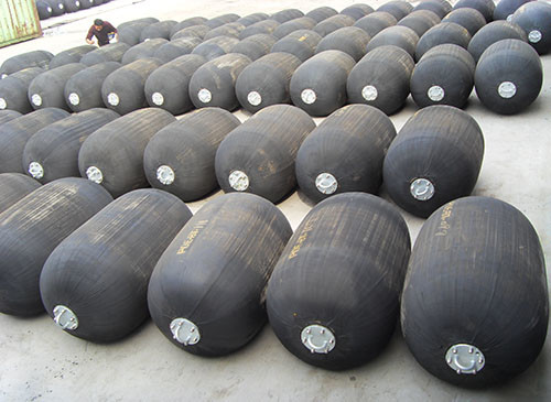 D1.5m×L2.0m Small Marine Yokohama Pneumatic Fender Light Flexible