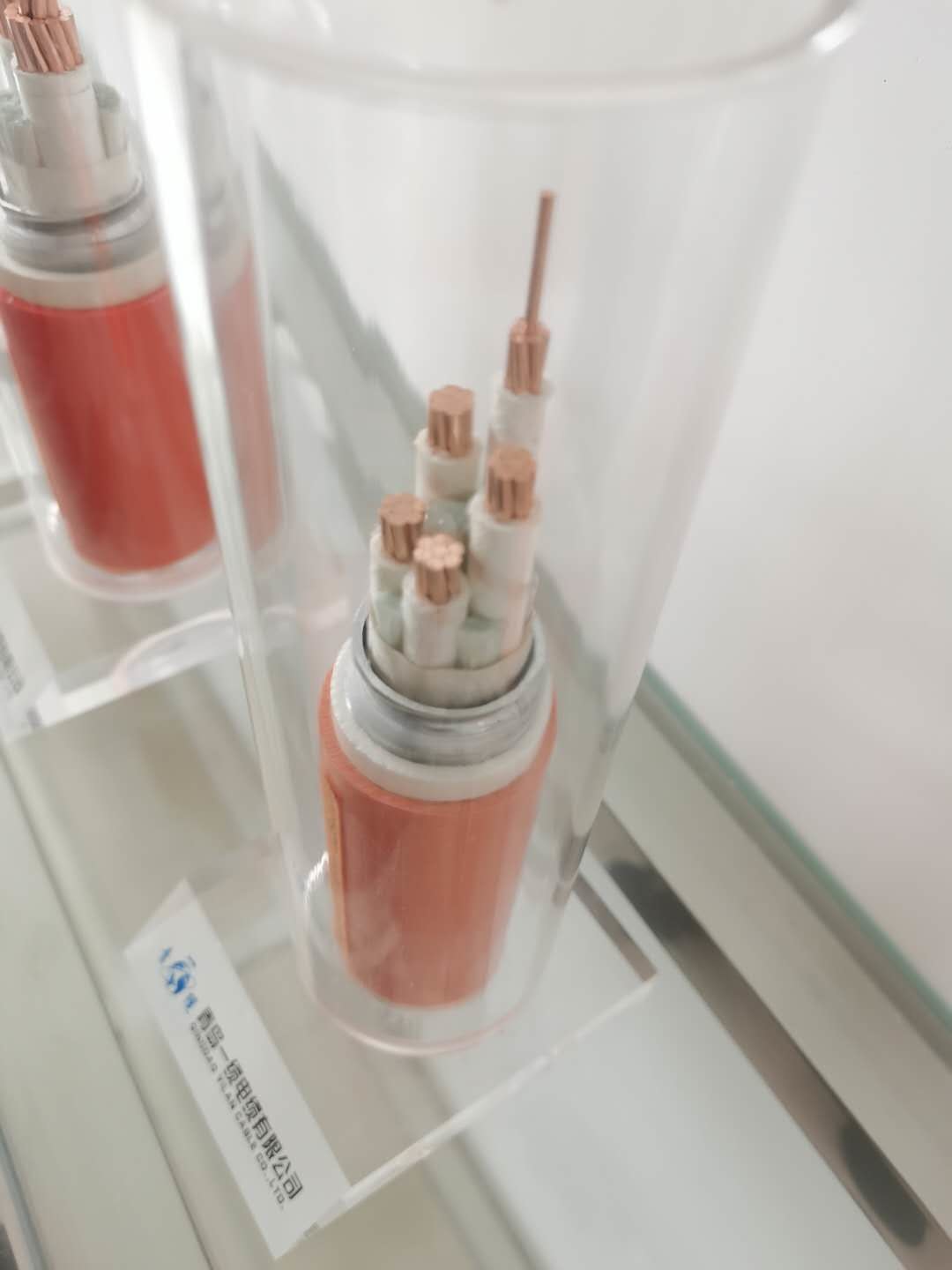 3 x 1,5 мм2 - 3 x 150 мм2 Силовой кабель с минеральной изоляцией Кабель Micc