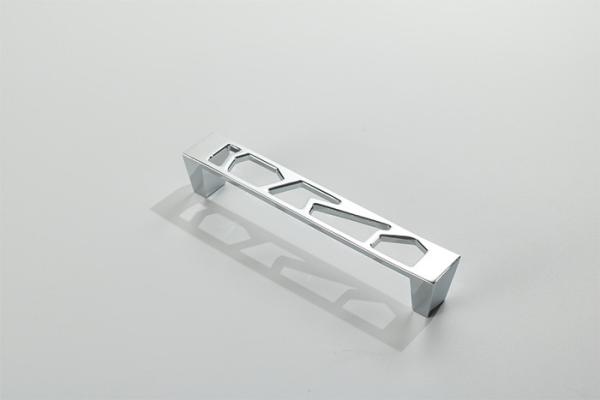 Chrome Color Zinc Alloy Cabinet Accessory Furniture Pulls Handles and Knobs