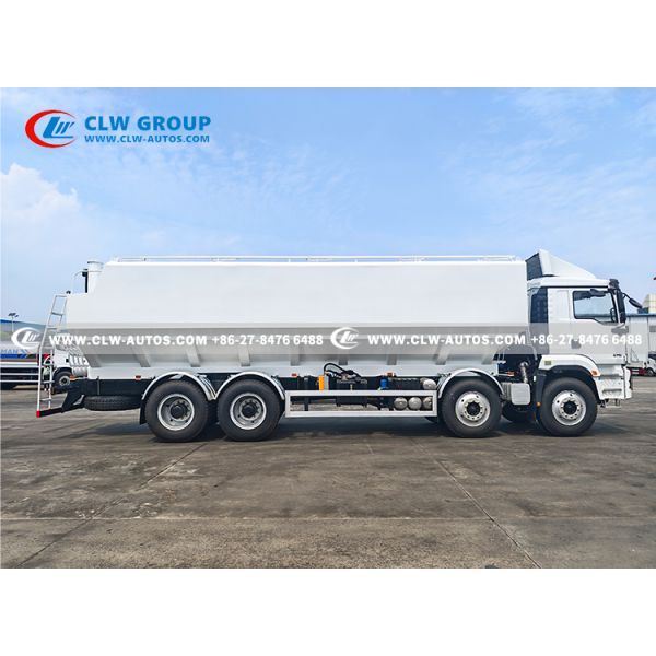 Shacman 8x4 440HP Bulk Feed Transport Truck with 20tons Carbon Steel Tank and Hydraulic Unloading System