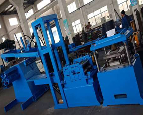 Крен плиты тоннеля металла управлением PLC Мицубиси формируя толщину 2-6mm ширины машины для конструкции