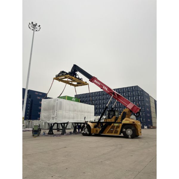 Eaton Power Cube Modular UPS System 400kVA-2500kVA Pure Sine Wave with 97.3% Efficiency for Data Centers