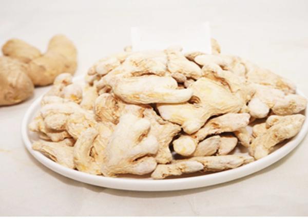 Dehydrated Whole Dried Ginger , Dried Fruit And Vegetables Clean Cooking Appearance