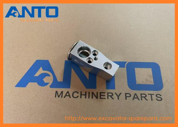XB00001045 Valve Excavator Air Conditioner Parts For HITACHI ZH200-A