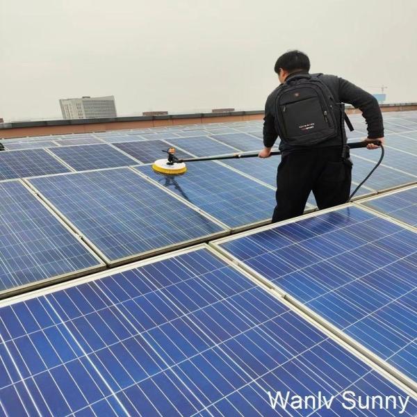 Escovinha de lavagem de usinas fotovoltaicas com design de rotação de cabeça única de micro engrenagem patenteada e alcatrão leve de 5,5 metros