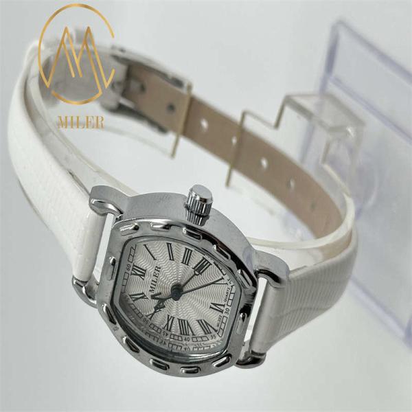 Élégance intemporelle ceinture en cuir quartz montre femme montre