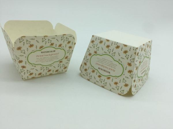 Eco - Friendly Square Cupcake Liners Paper Baking Cups Muffin Greaseproof Wedding Use