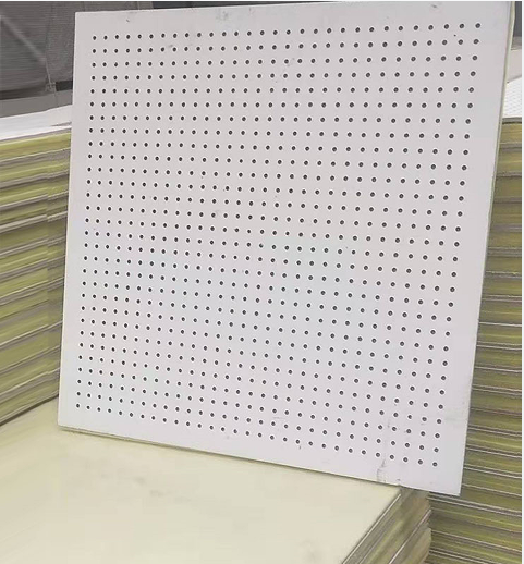 Гипсовые потолочные доски с высокой устойчивостью к влаге