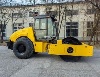 16 Ton Hydraulic Double Drive Vibratory Road Roller with Cummins Engine